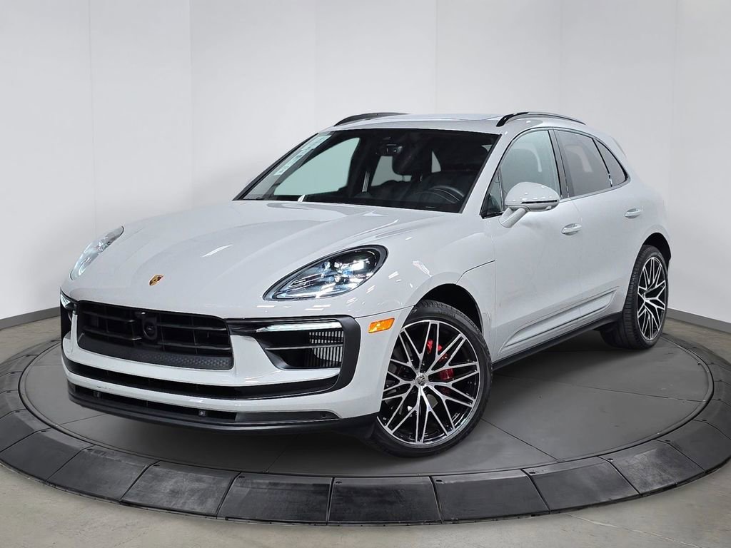 Certified 2025 Porsche Macan S AWD/4WD image 1