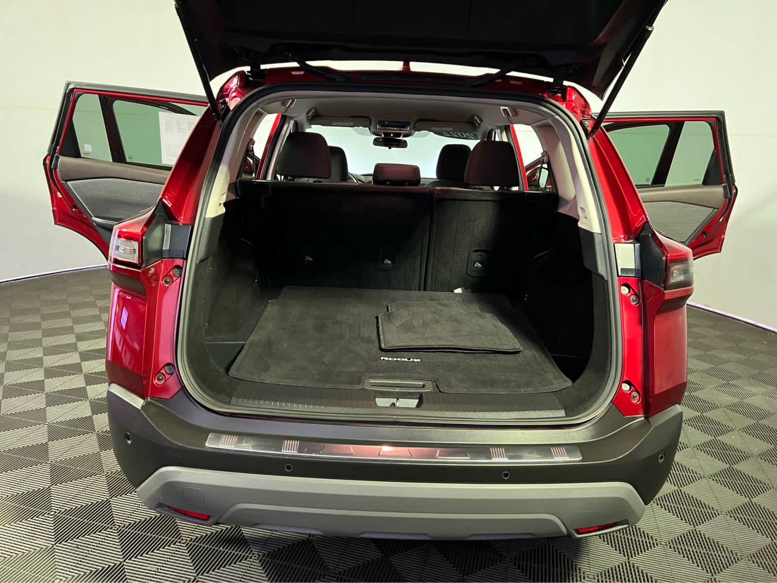 Certified 2022 Nissan Rogue SV AWD/4WD image 25
