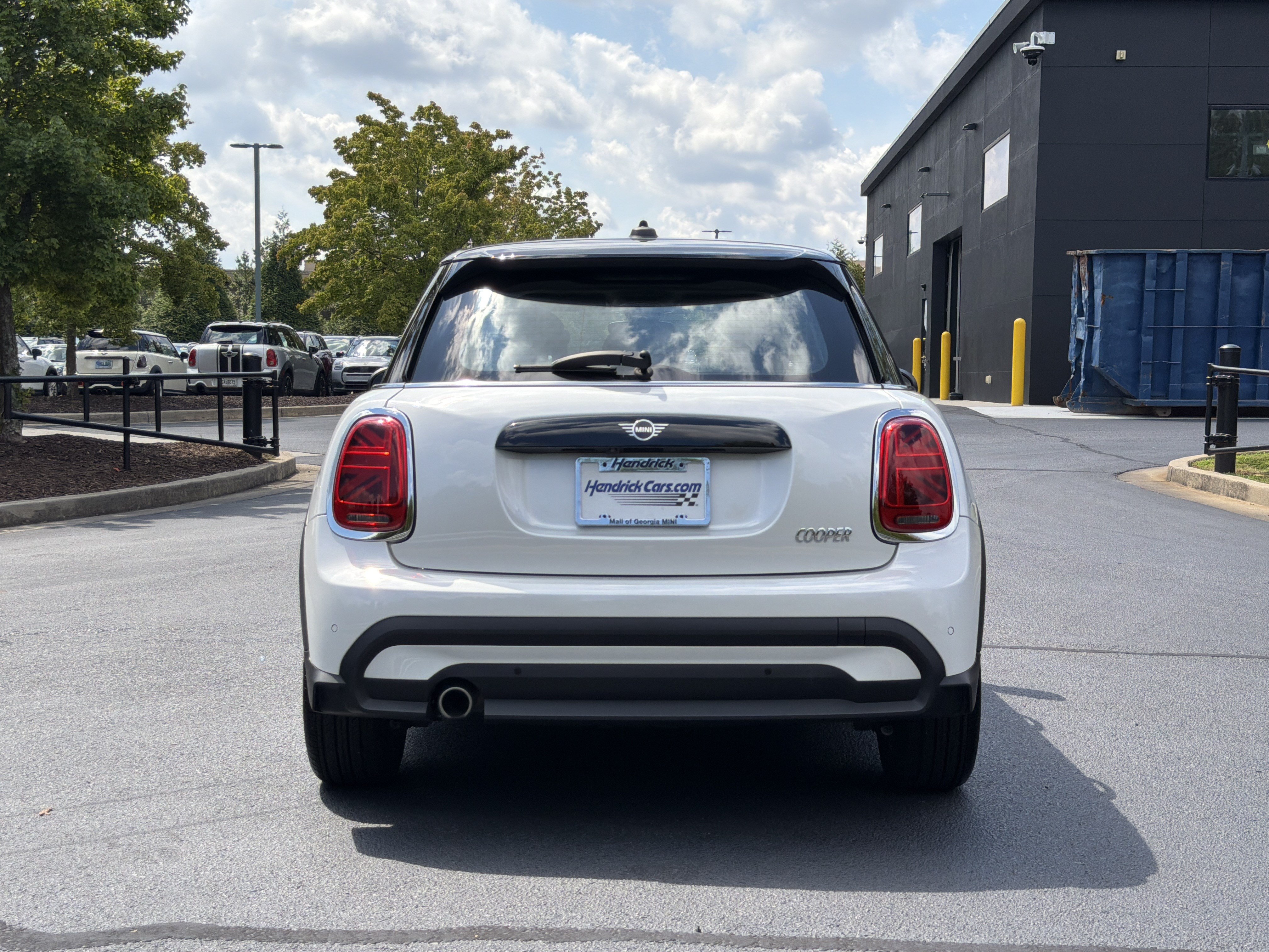 Used 2024 MINI Cooper 4-Door Hardtop FWD image 16