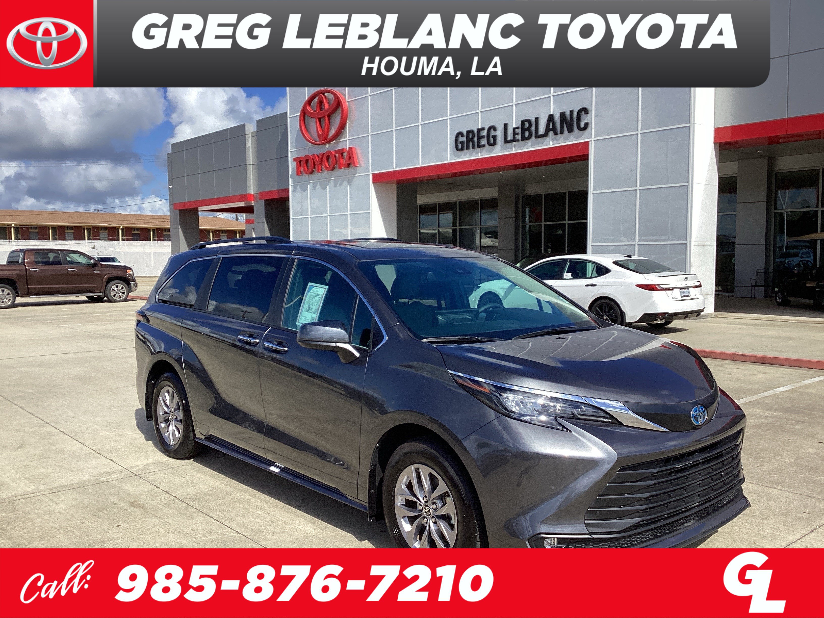 Used 2025 Toyota Sienna XLE w/ XLE Plus Package