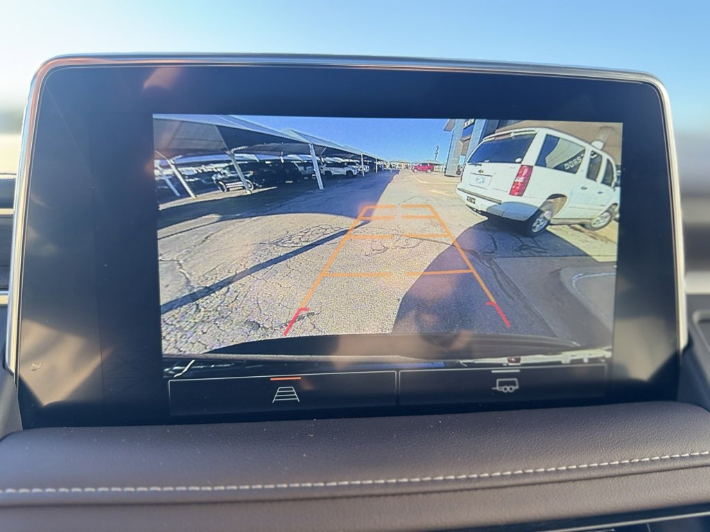 Used 2023 GMC Yukon XL SLT image 18