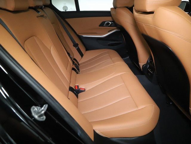 Used 2025 BMW 330i xDrive Sedan AWD/4WD image 36