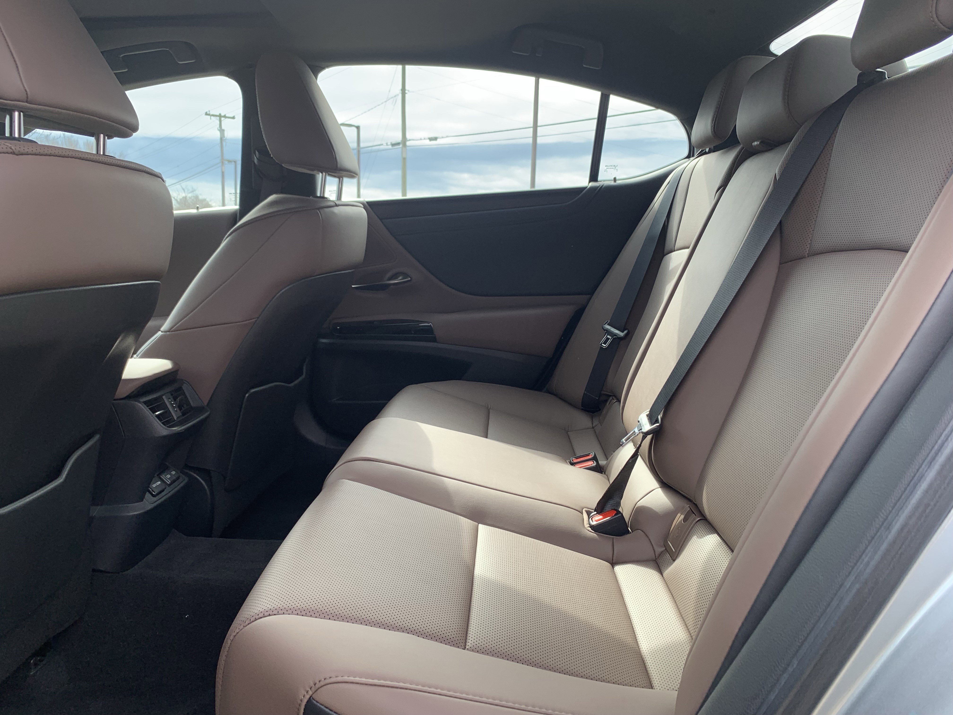 Certified 2025 Lexus ES 350 w/ Premium Package image 32