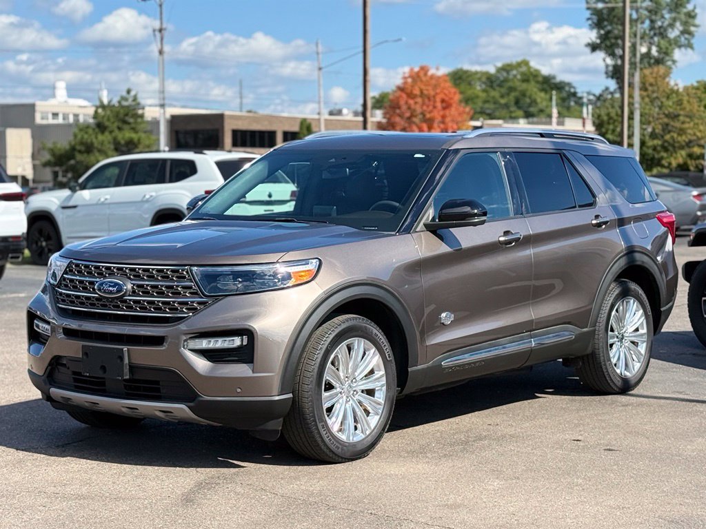 Certified 2021 Ford Explorer King Ranch w/ Premium Technology Package AWD/4WD image 45