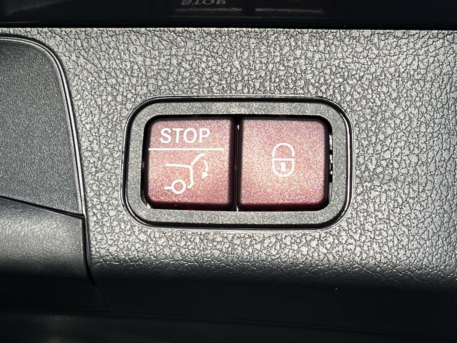 Used 2026 Mercedes-Benz GLB 250 4MATIC image 25