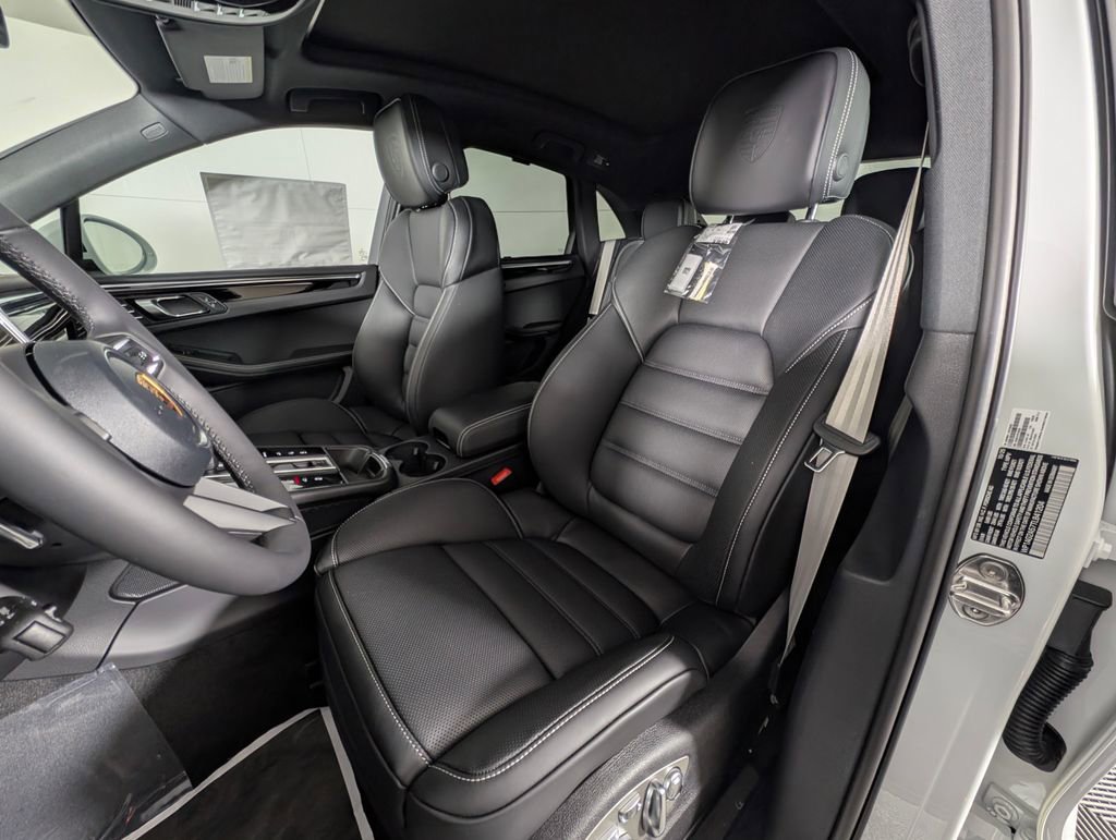 New 2026 Porsche Macan S image 5