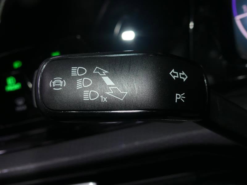 Used 2022 Volkswagen GTI SE image 35