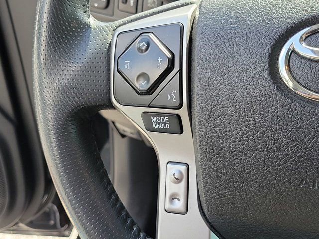 Used 2021 Toyota 4Runner Limited AWD/4WD image 32
