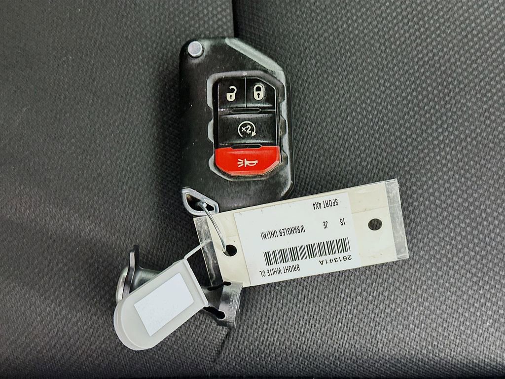 Used 2018 Jeep Wrangler Unlimited Sport S AWD/4WD image 34