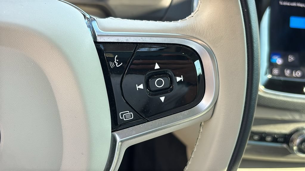 Certified 2023 Volvo XC90 B6 Plus w/ Protection Package Premier AWD/4WD image 17