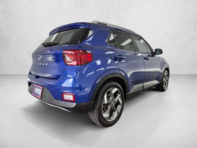 Certified 2022 Hyundai Venue Limited w/ Cargo Package FWD image 5