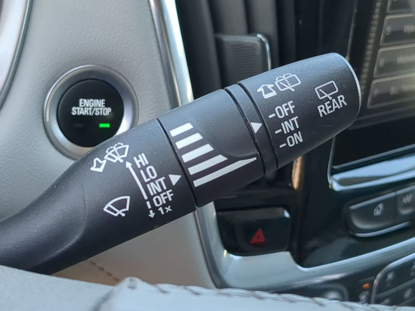 Used 2018 Chevrolet Traverse LT FWD image 26