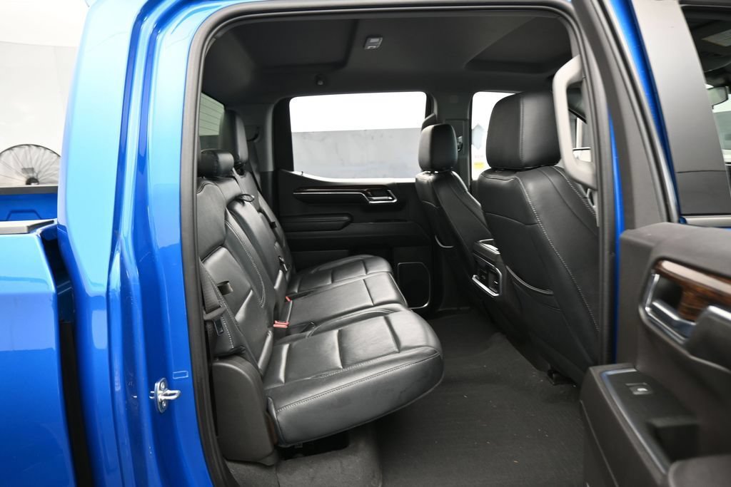 Used 2023 GMC Sierra 1500 Elevation w/ LPO, Elevation Black Package AWD/4WD image 24