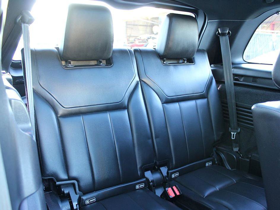 Used 2020 Land Rover Discovery Landmark image 21