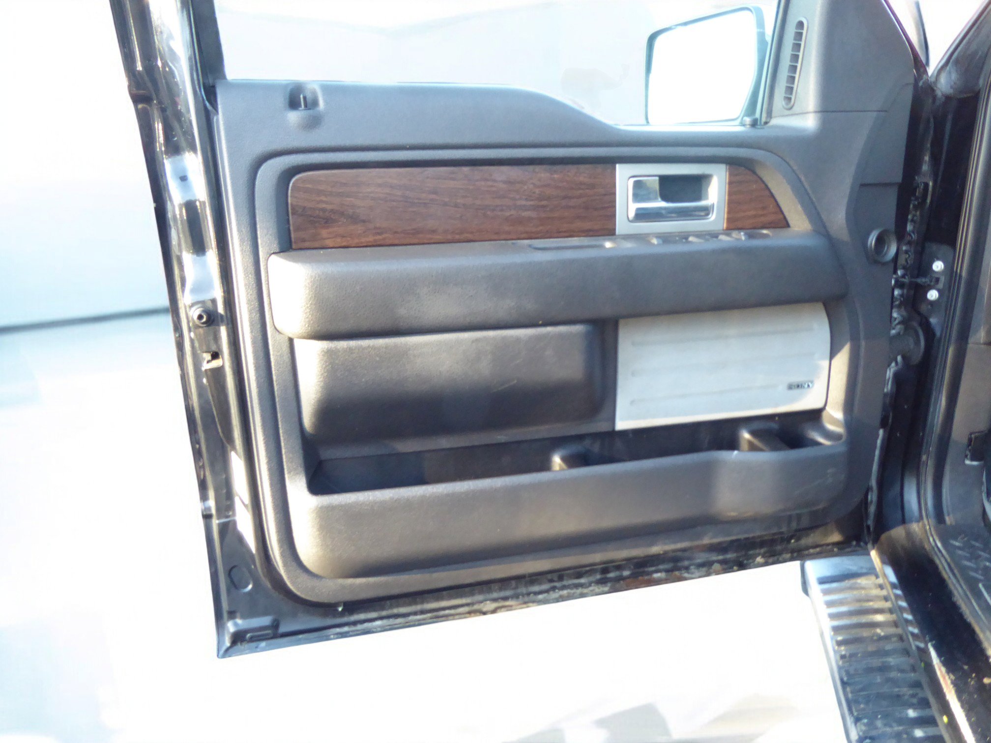 Used 2013 Ford F150 Lariat w/ Luxury Equipment Group image 21