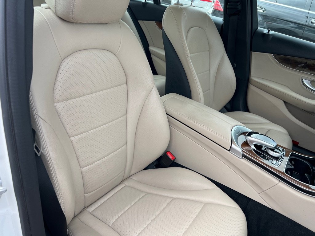 Used 2015 Mercedes-Benz C 300 4MATIC Sedan image 37