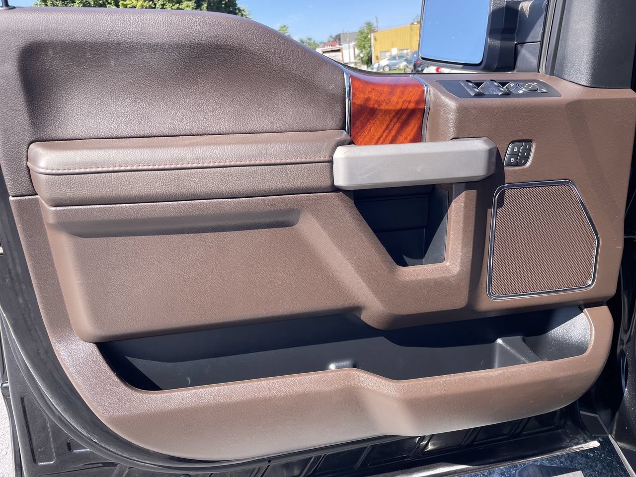 Used 2020 Ford F150 King Ranch w/ Equipment Group 601A Luxury AWD/4WD image 10