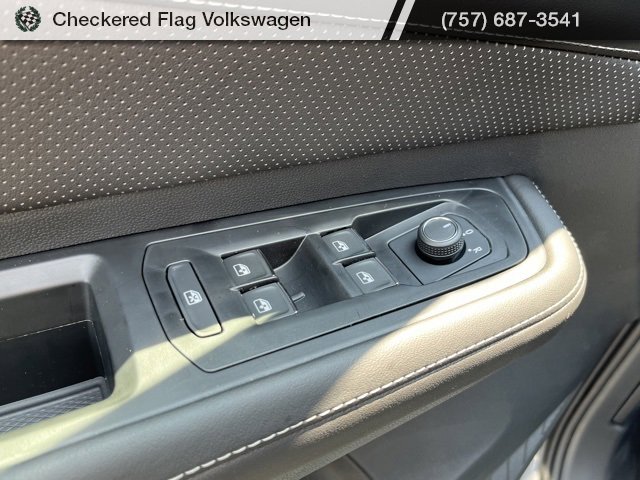 New 2025 Volkswagen Atlas Cross Sport SE image 28