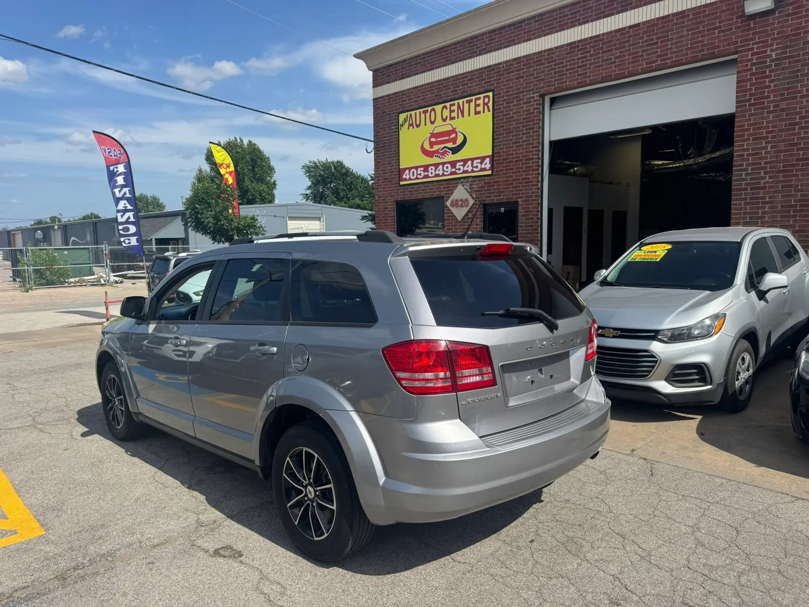 Used 2018 Dodge Journey SE w/ Connectivity Group FWD image 3