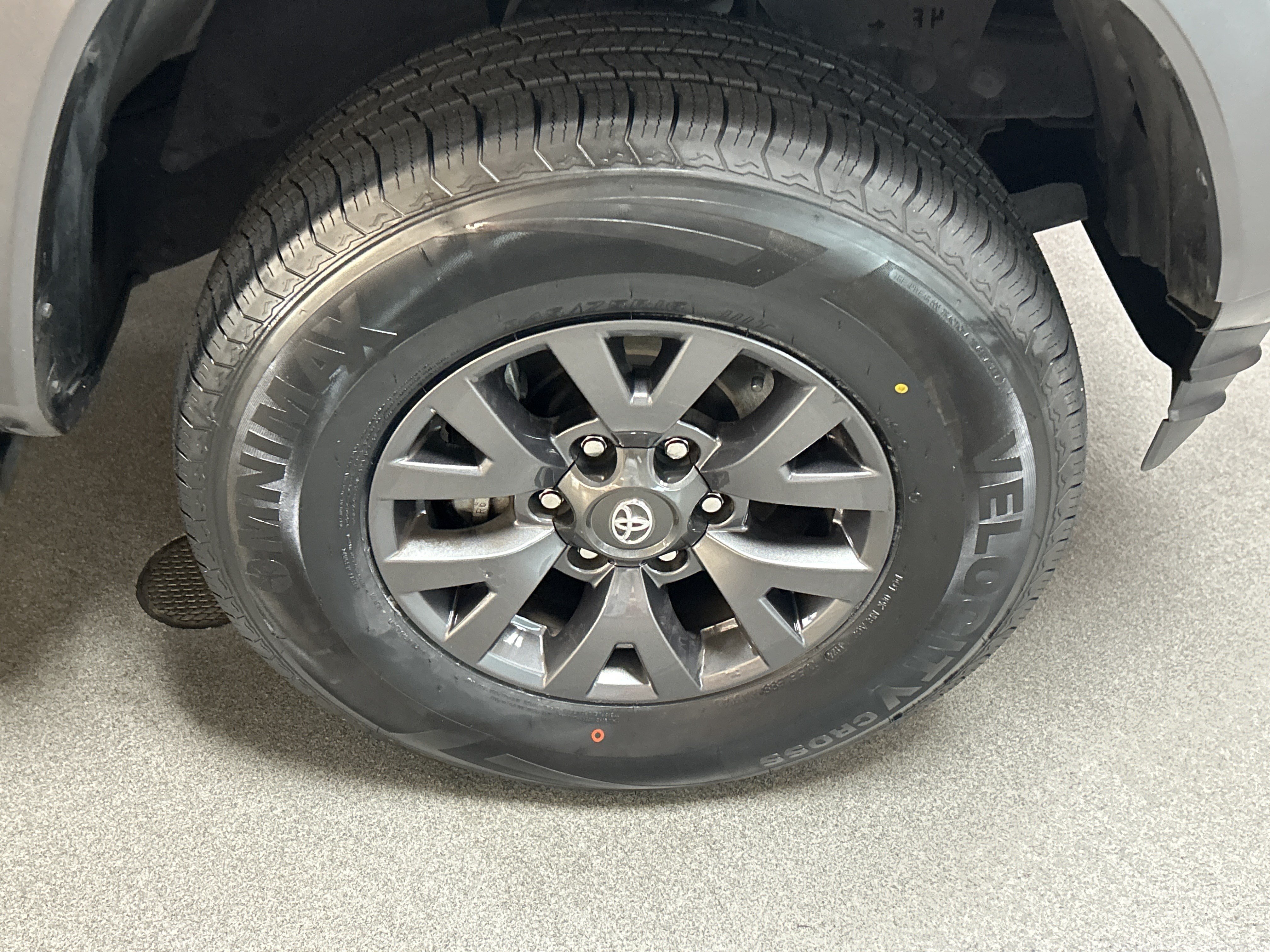 Used 2023 Toyota Tacoma SR5 AWD/4WD image 13