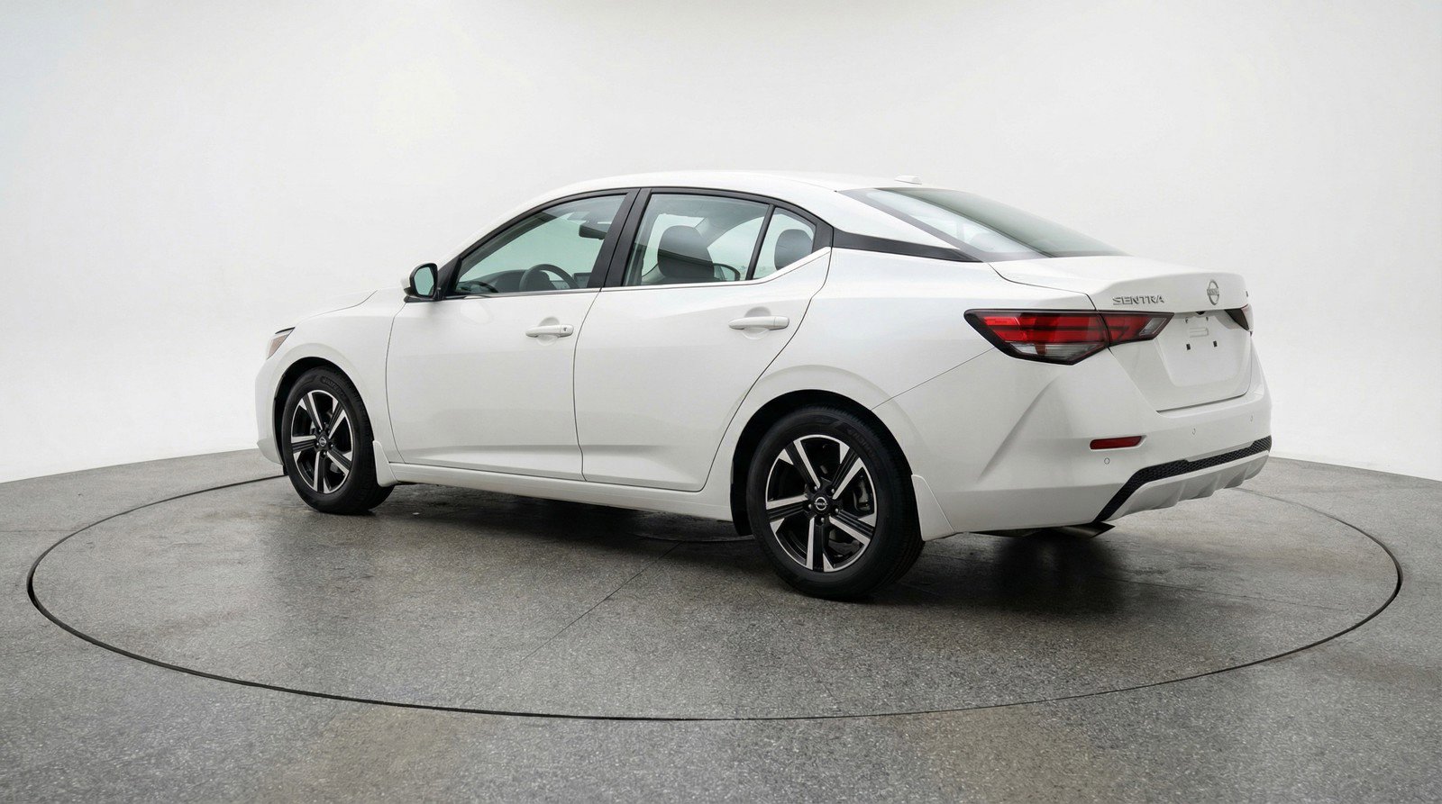 Used 2025 Nissan Sentra SV image 6