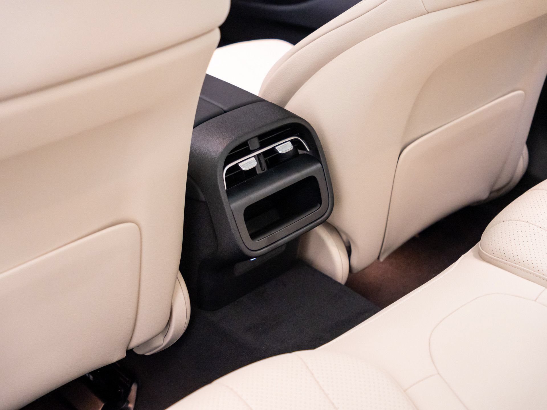New 2026 Mercedes-Benz E 350 4MATIC Sedan image 20