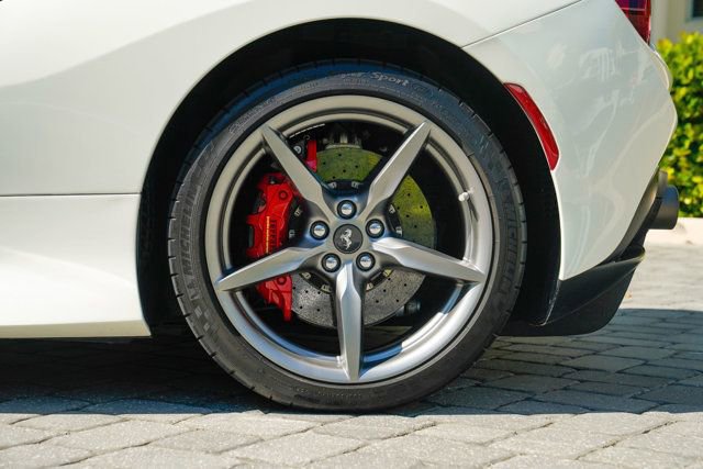 Used 2021 Ferrari F8 Tributo image 17