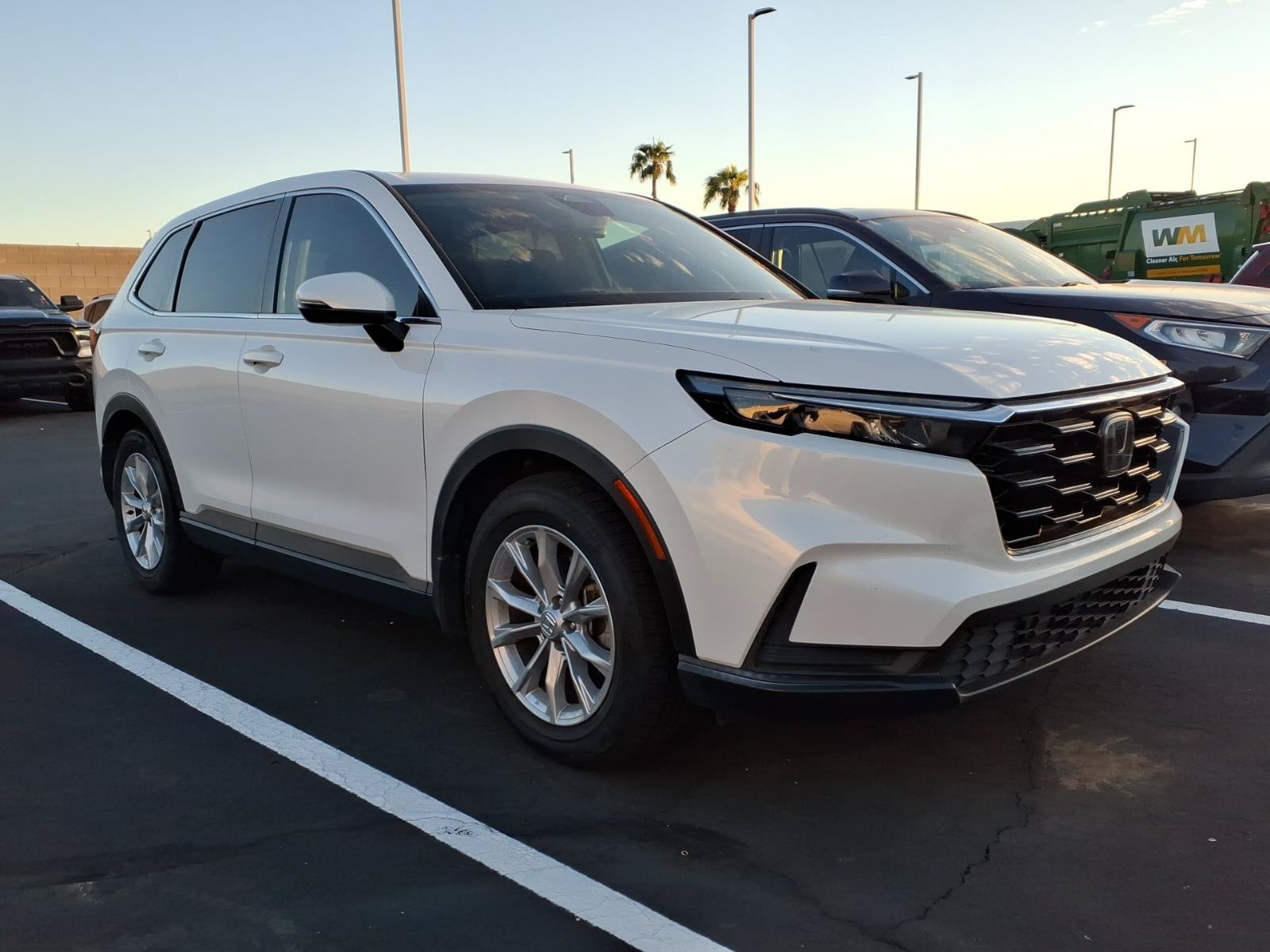 Used 2023 Honda CR-V EX image 2
