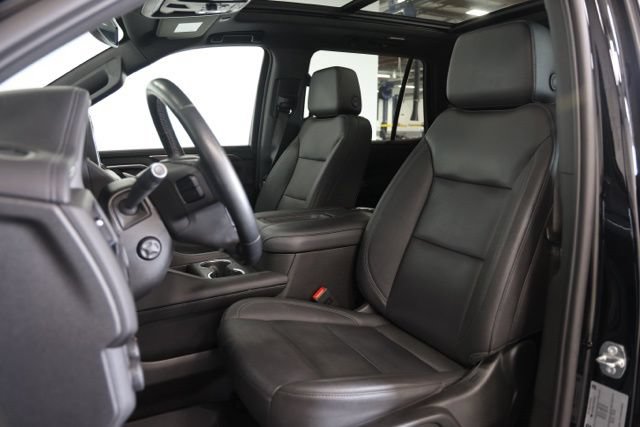 Used 2023 Chevrolet Tahoe LT w/ Luxury Package AWD/4WD image 16