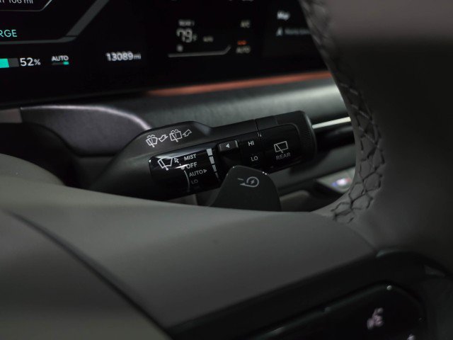 Used 2024 Kia EV9 Land image 26