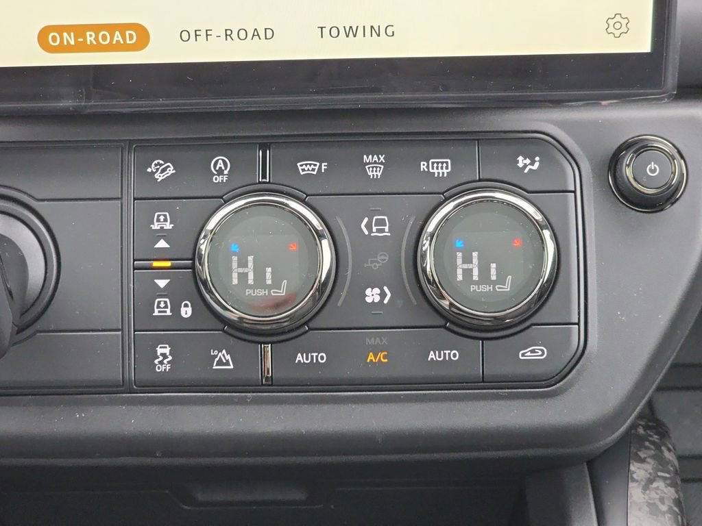 New 2026 Land Rover Defender 110 OCTA AWD/4WD image 23