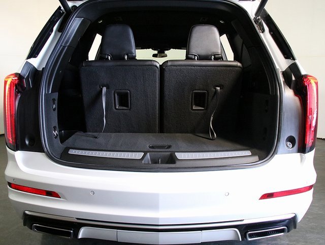 Used 2023 Cadillac XT6 Luxury image 30