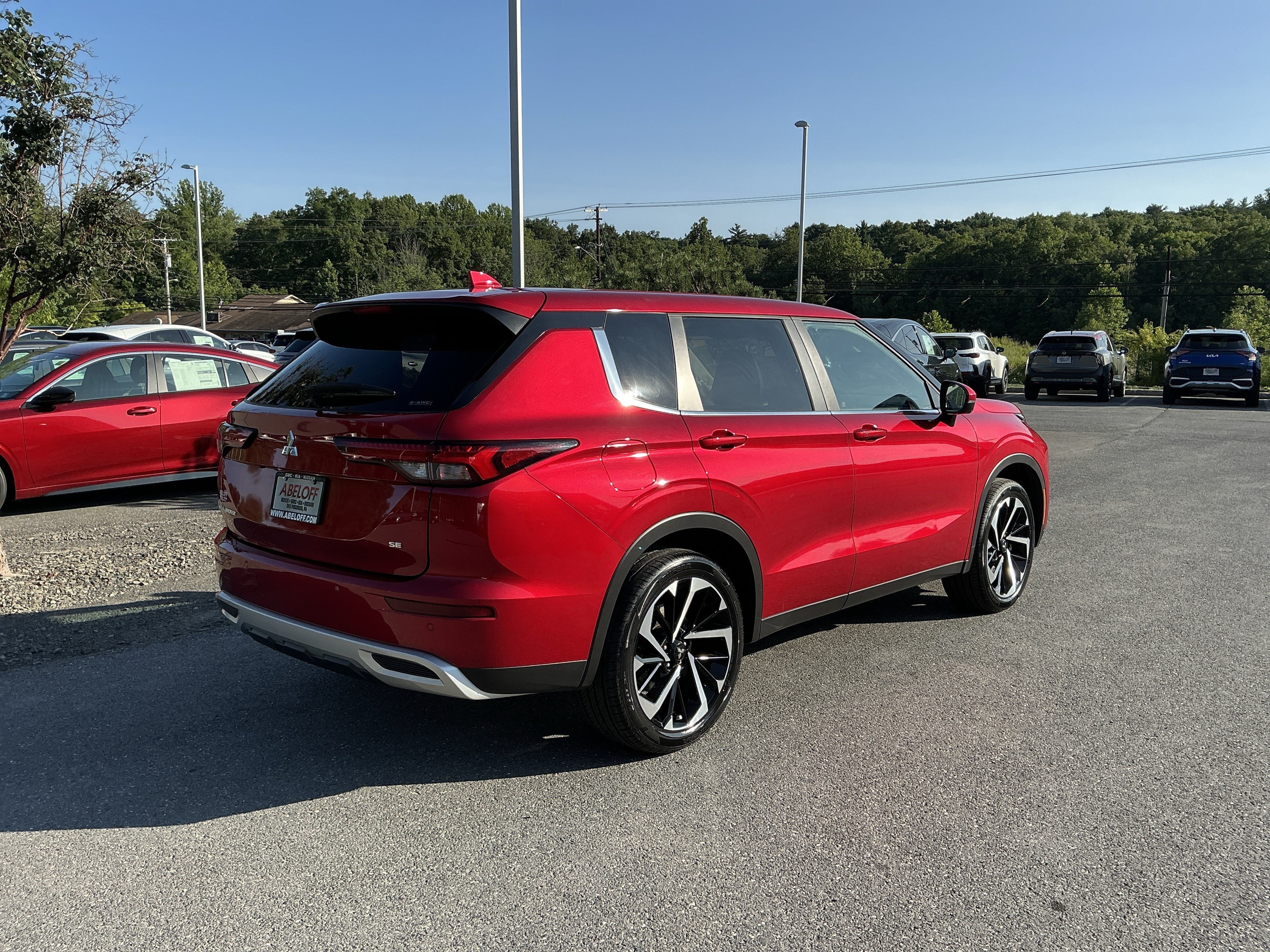 Used 2024 Mitsubishi Outlander SE AWD/4WD image 11