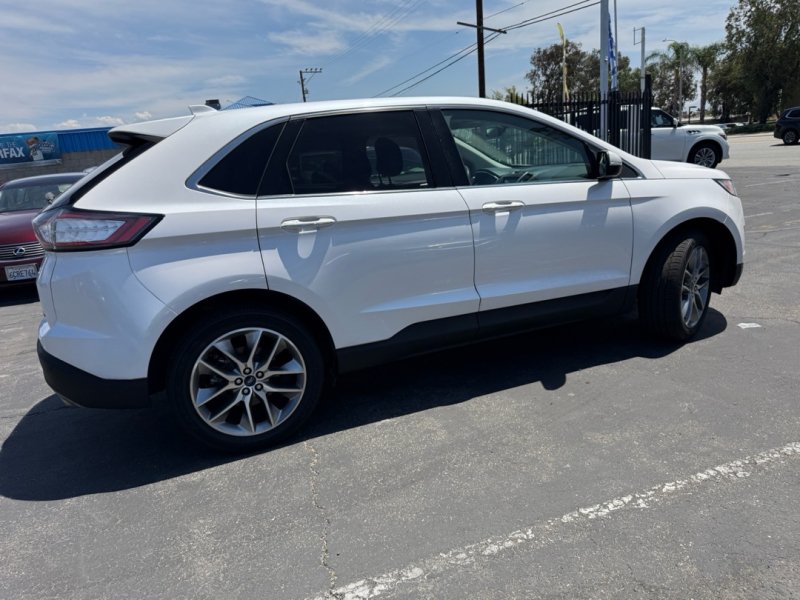 Used 2018 Ford Edge Titanium w/ Equipment Group 301A FWD image 11