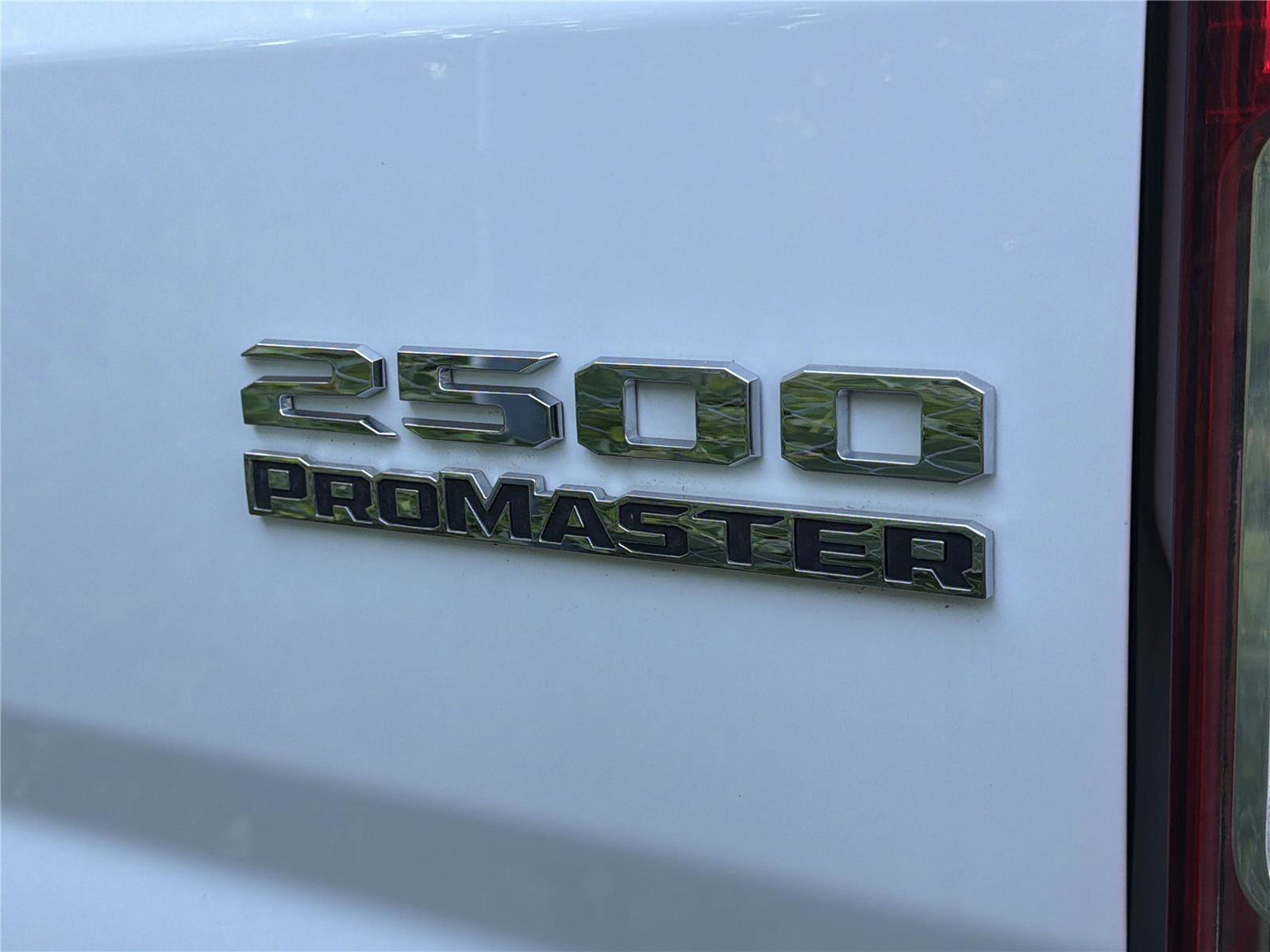 Used 2023 RAM ProMaster 2500 FWD image 4