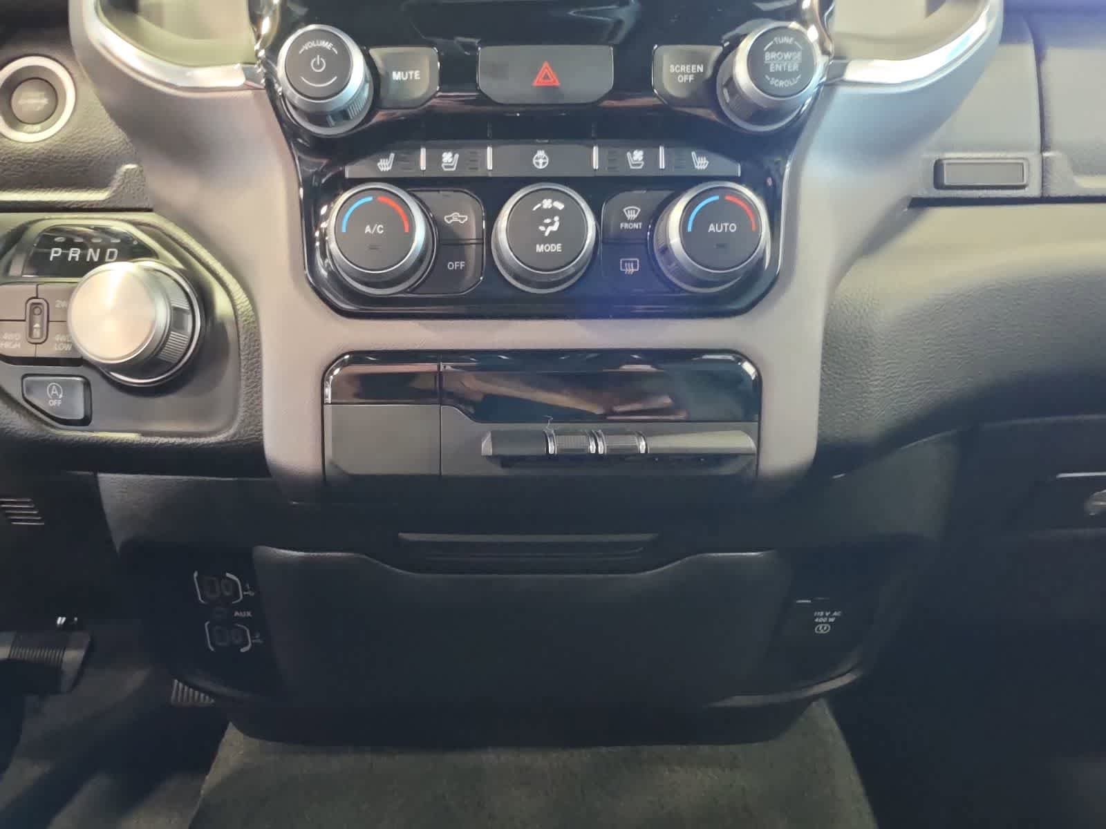 Used 2024 RAM 1500 Laramie AWD/4WD image 23