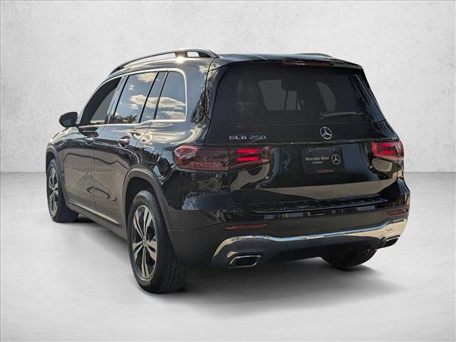 Used 2025 Mercedes-Benz GLB 250 image 8