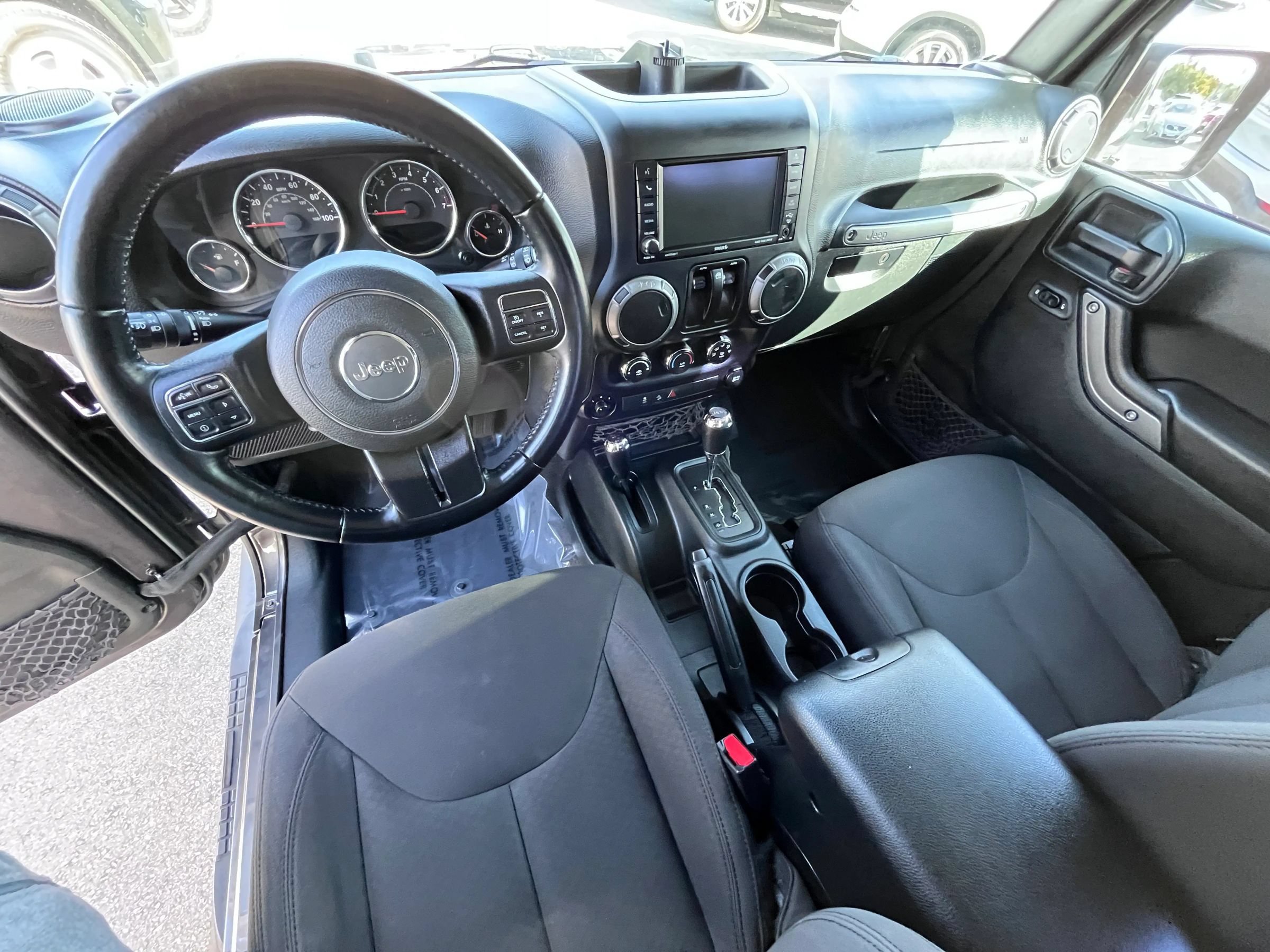 Used 2018 Jeep Wrangler Sport AWD/4WD image 13