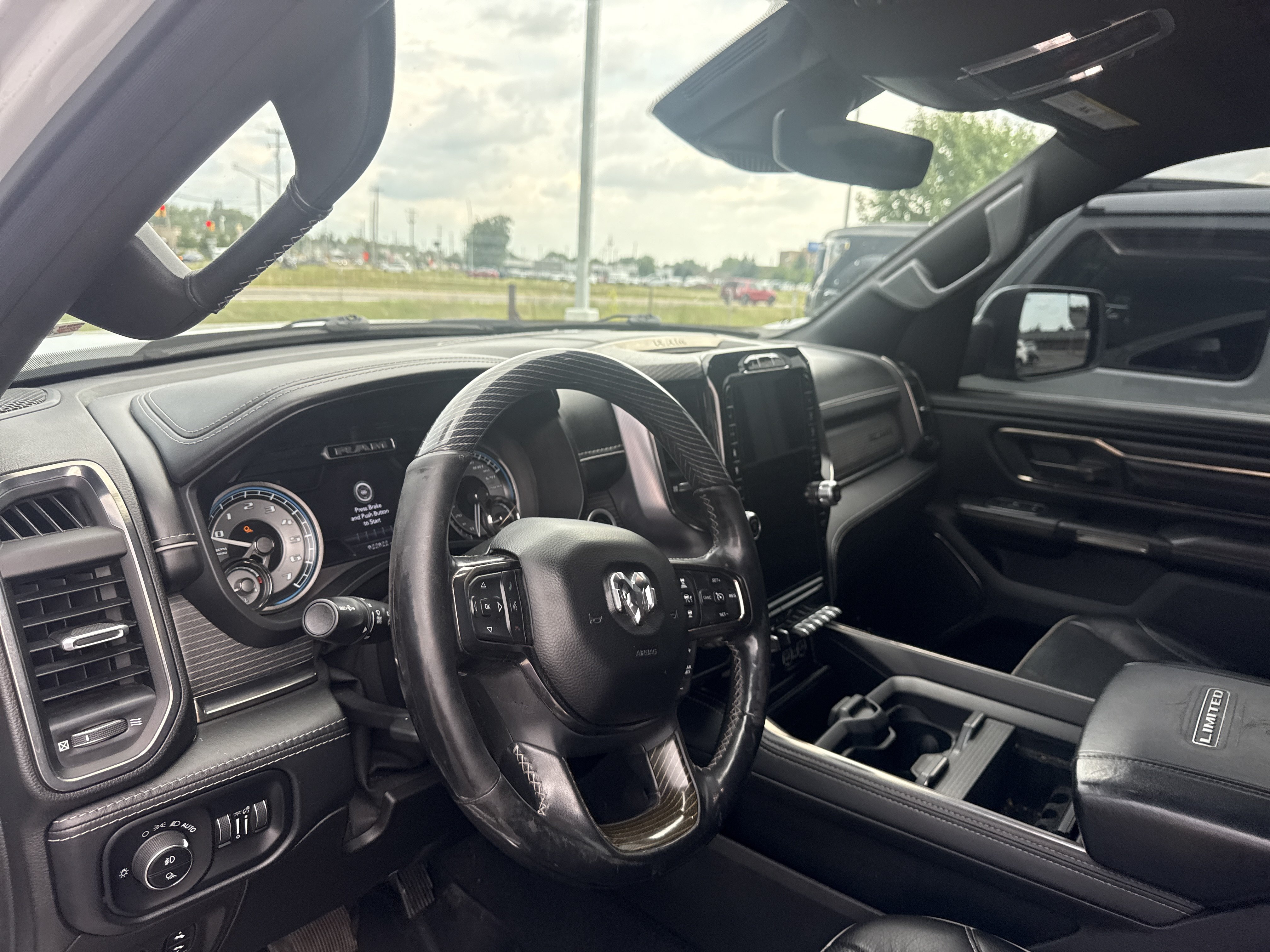 Used 2019 RAM 1500 Limited w/ Advanced Safety Group AWD/4WD image 8