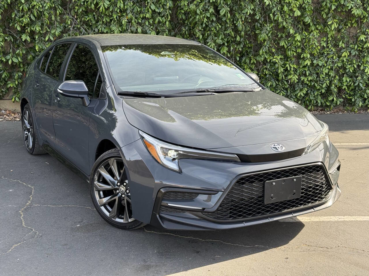 Used 2024 Toyota Corolla SE image 2