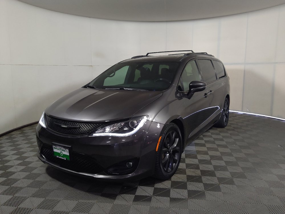 Used 2018 Chrysler Pacifica Limited w/ S Appearance Package FWD image 15
