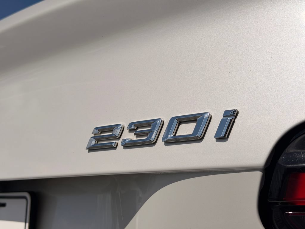 Used 2022 BMW 230i Coupe w/ Convenience Package RWD image 18