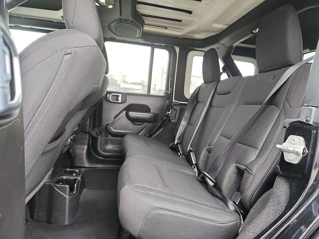 Used 2021 Jeep Wrangler Unlimited Sport image 6