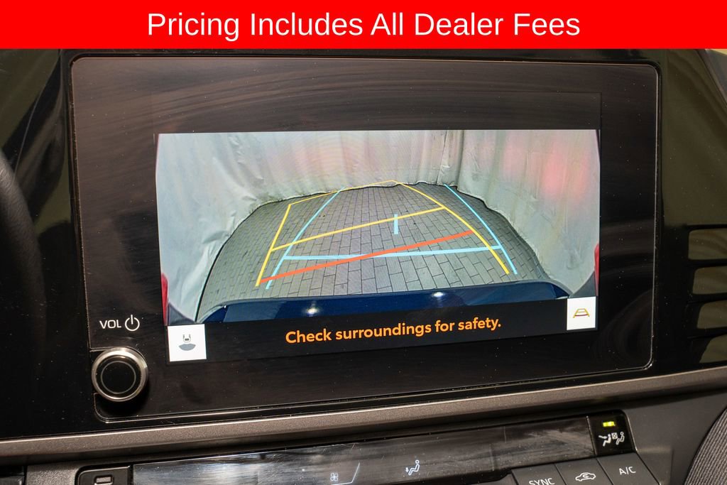 Used 2025 Toyota Camry LE FWD image 13