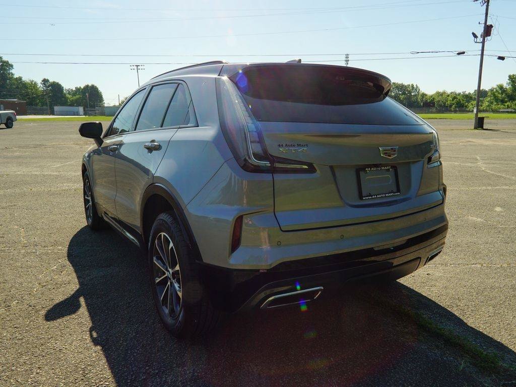 Used 2024 Cadillac XT4 Sport FWD image 4