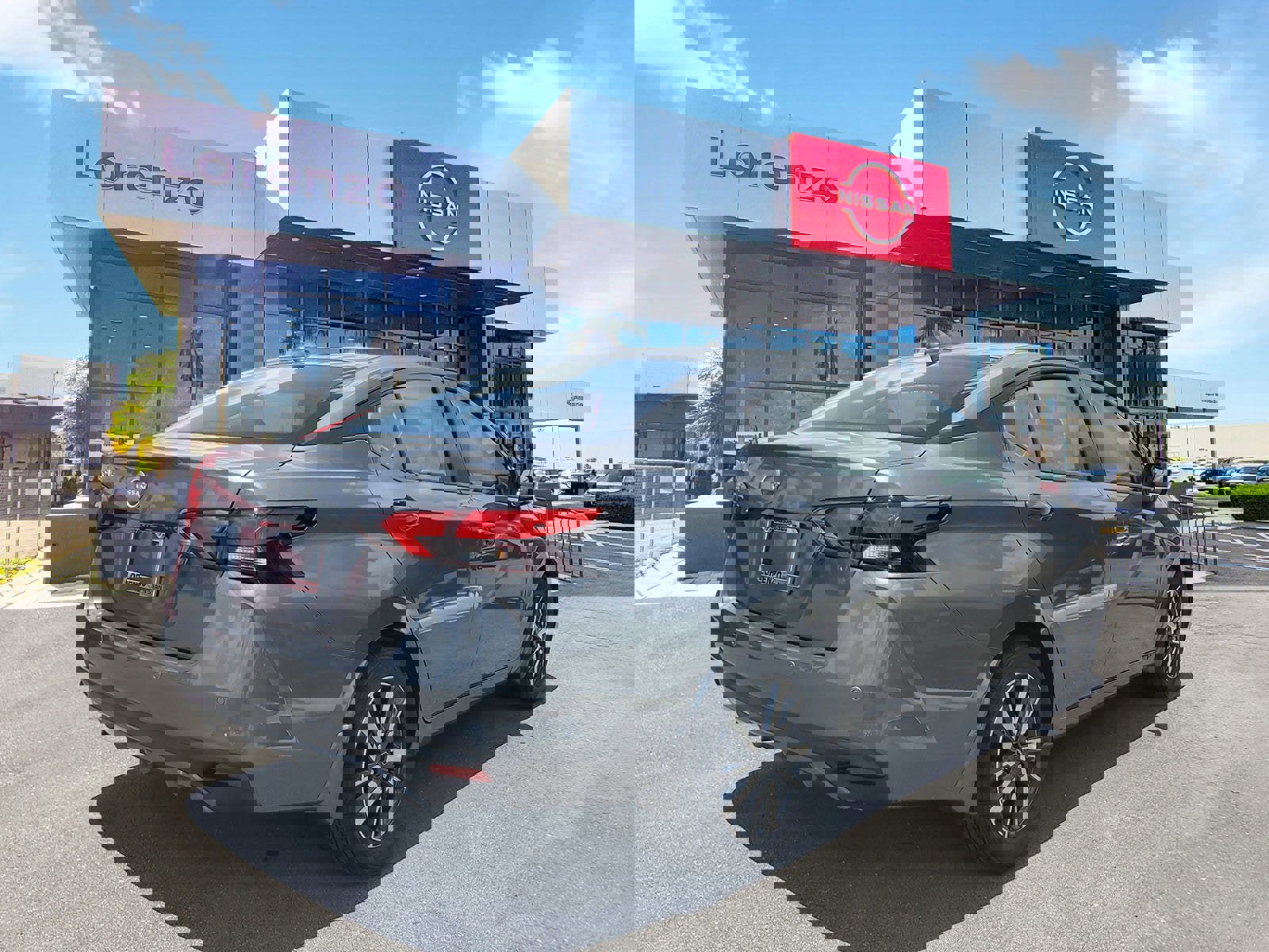 New 2025 Nissan Versa SV w/ Trunk Package image 4