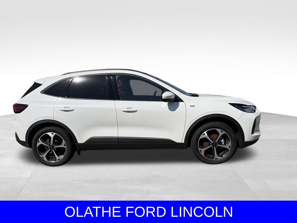 New 2025 Ford Escape ST-Line Select w/ Tech Pack #2 AWD/4WD image 6