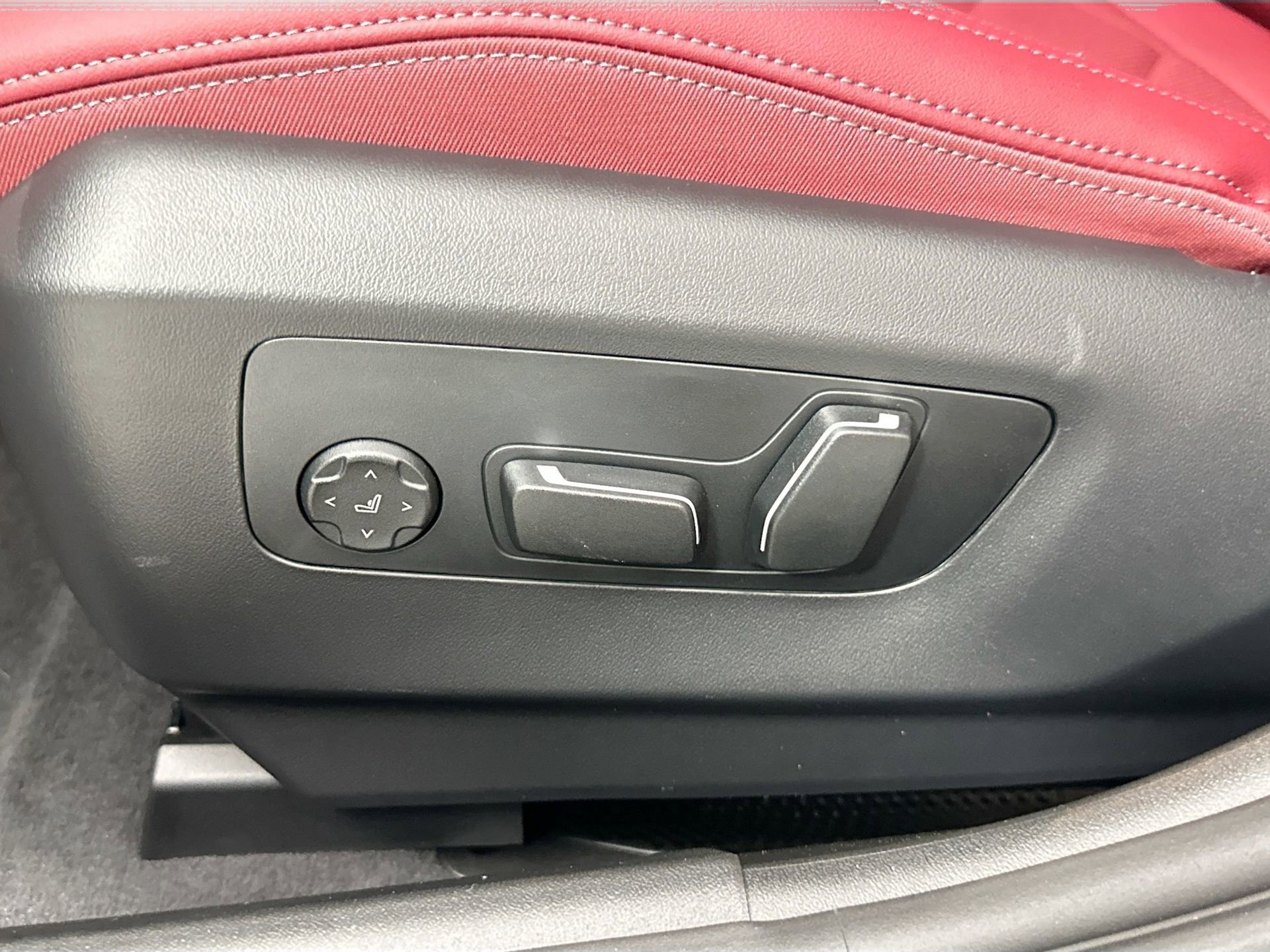 New 2026 BMW 530i xDrive w/ Premium Package image 18