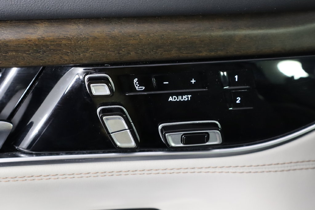 Used 2022 Jeep Grand Wagoneer Series I AWD/4WD image 23