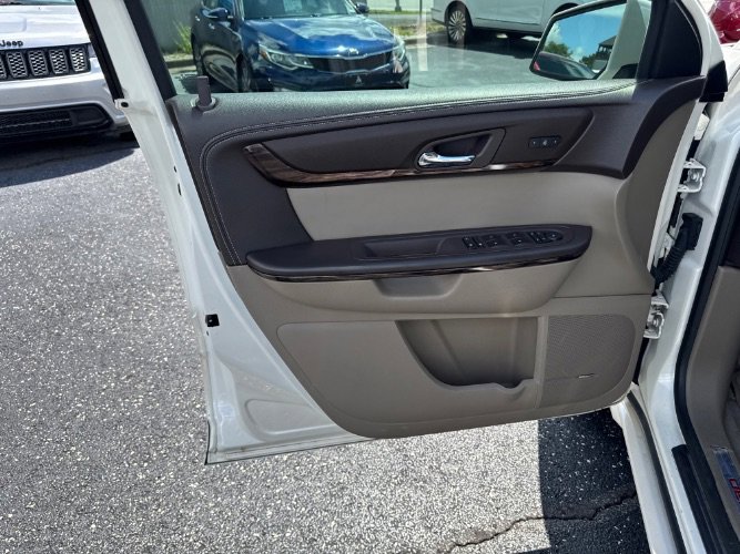 Used 2013 GMC Acadia Denali AWD/4WD image 15